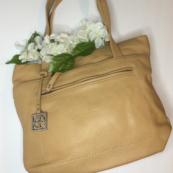 Genuine leather Giani Bernini Tan handbag - Picture 1 of 4